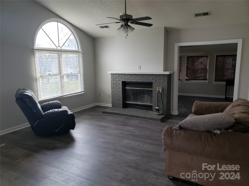 Property image 4 at 126 Mainview Drive, Mooresville, NC 28117