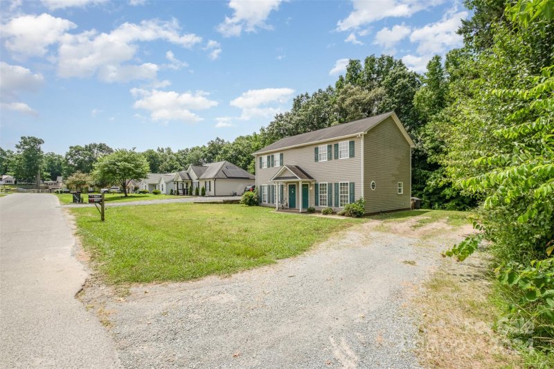 2911 Bobwhite Circle