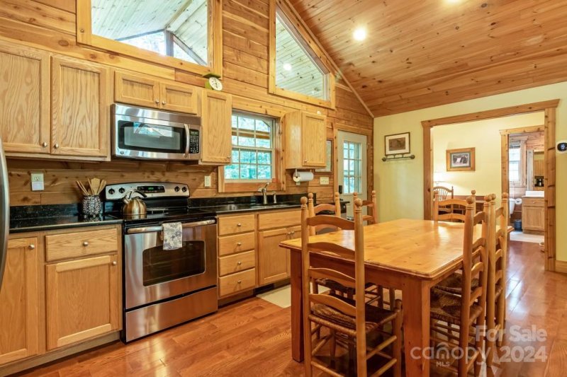 Property image 3 at 14 Tanglewood Lane, Saluda, NC 28773