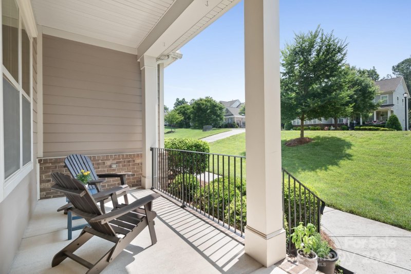 Property image 4 at 337 Monteray Oaks Circle, Fort Mill, SC 29715