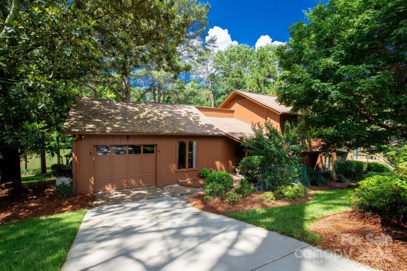 Property image 2 at 1007 Palmyra Drive, Fort Mill, SC 29708