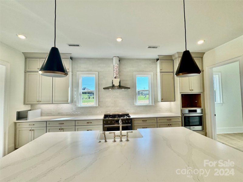 Property image 2 at 1313 Pomar Circle, Marvin, NC 28173