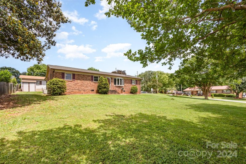 Property image 3 at 817 Freedom Mill Road, Gastonia, NC 28052