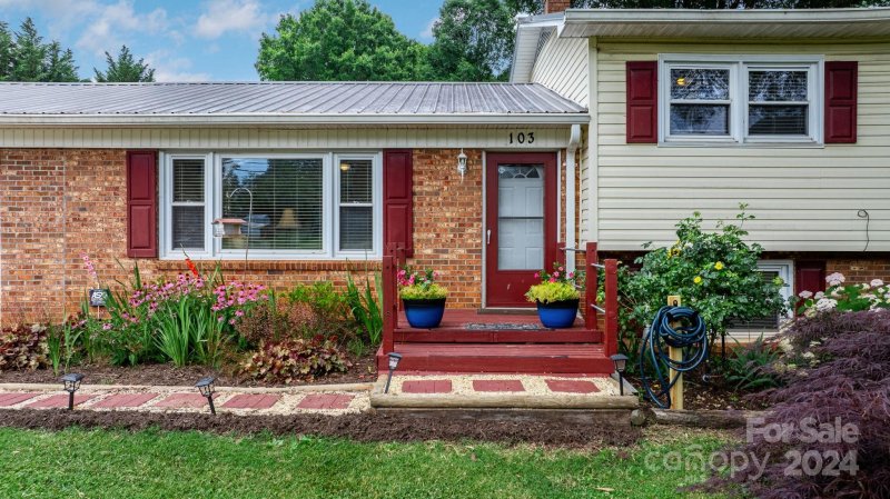 Property image 4 at 103 Deal Avenue, Conover, NC 28613