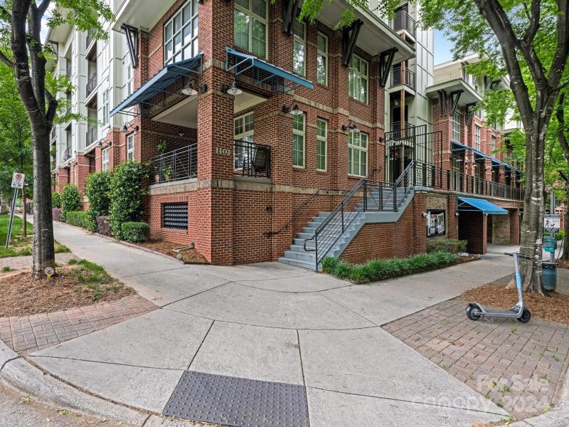 Property image 2 at 1101 W 1st Street, Charlotte, NC 28202
