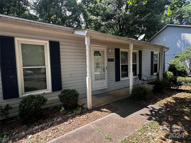 Property image 3 at 6013 Acadian Woods Drive, Charlotte, NC 28227