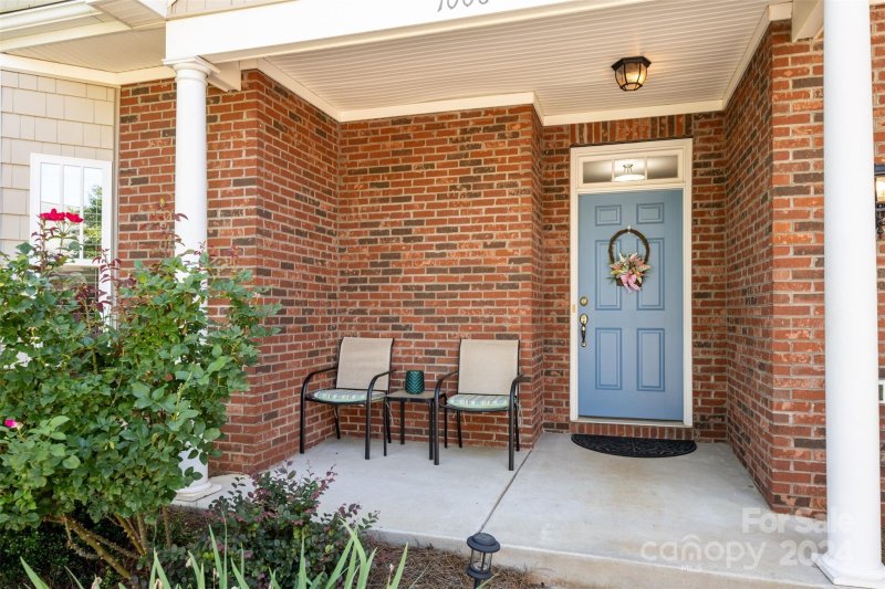 Property image 2 at 1006 The Glen Street, Statesville, NC 28677