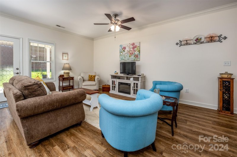 Property image 5 at 1006 The Glen Street, Statesville, NC 28677