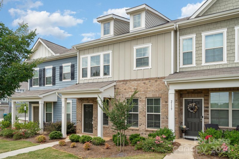 Property image 3 at 2115 Stevens Mill Road, Matthews, NC 28104