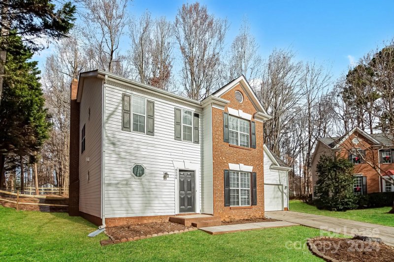 Property image 2 at 8506 Piccone Brook Lane, Charlotte, NC 28216