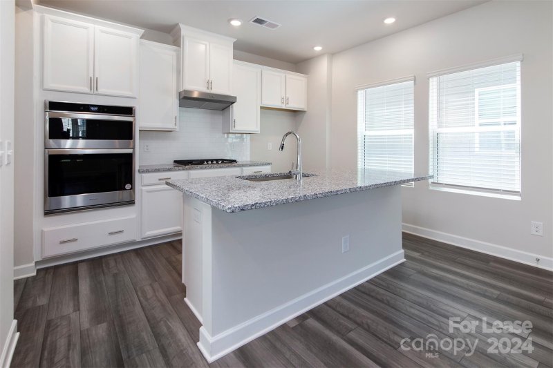 Property image 4 at 11024 Broadbent Court, Charlotte, NC 28278