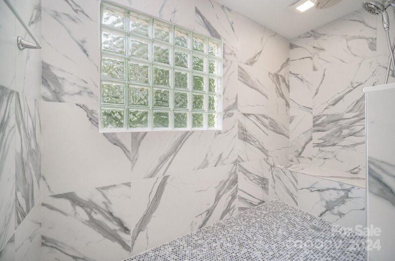 Property image 4 at 10427 Rougemont Lane, Charlotte, NC 28277