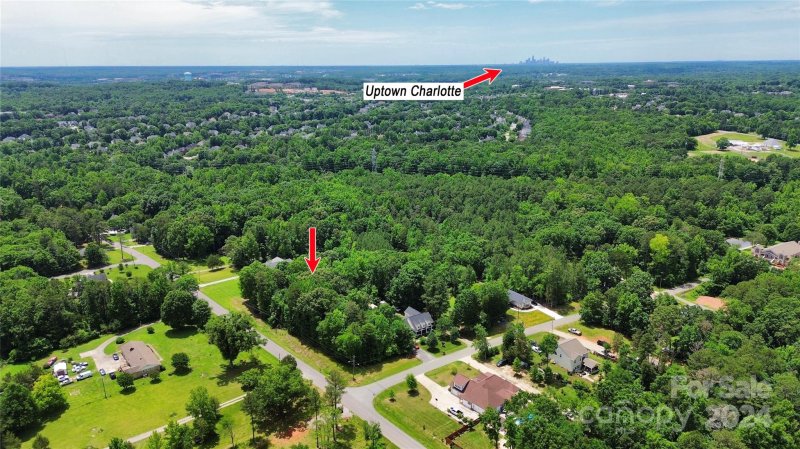 Property image 3 at 1809 Breezewood Drive, Charlotte, NC 28262