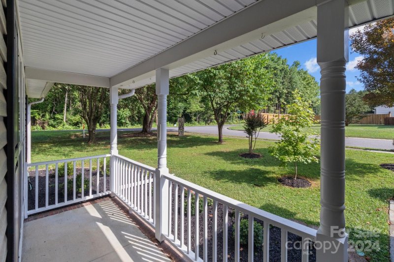 Property image 5 at 104 Bellelaine Drive, Mooresville, NC 28115