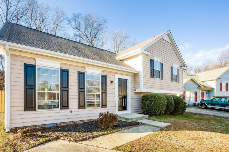 Property image 2 at 1500 Jeffrey Bryan Drive, Charlotte, NC 28213