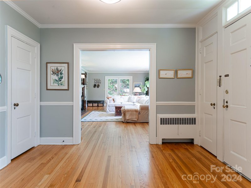 Property image 5 at 20 White Oak Road, Asheville, NC 28803