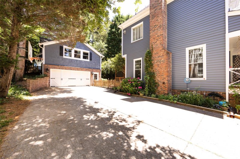 Property image 2 at 630 Ashby Drive, Davidson, NC 28036