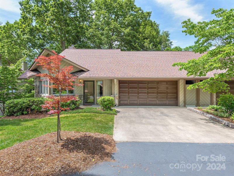 Property image 2 at 2201 Timber Place, Asheville, NC 28804