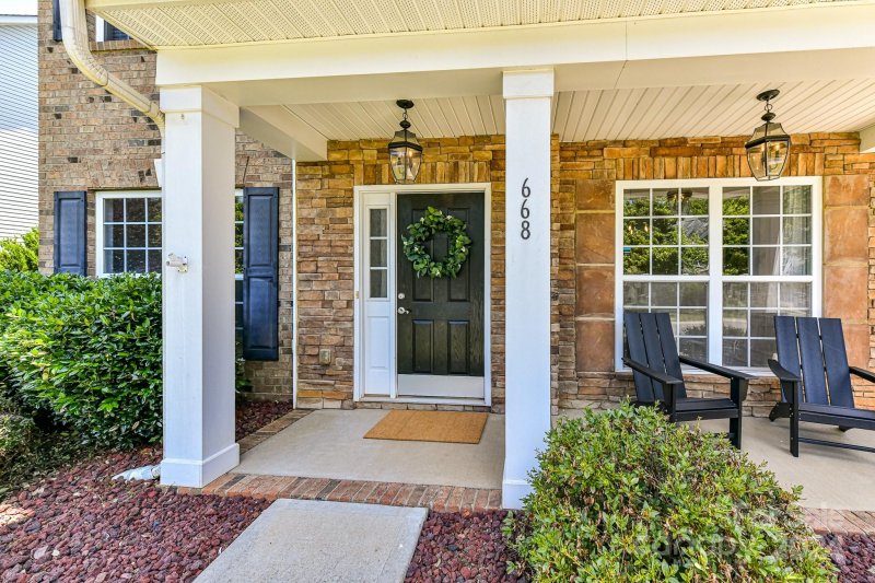 Property image 2 at 668 Ravenglass Drive, Fort Mill, SC 29715
