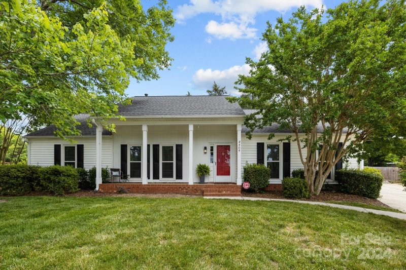 Property image 3 at 8504 Gruenewald Lane, Charlotte, NC 28210