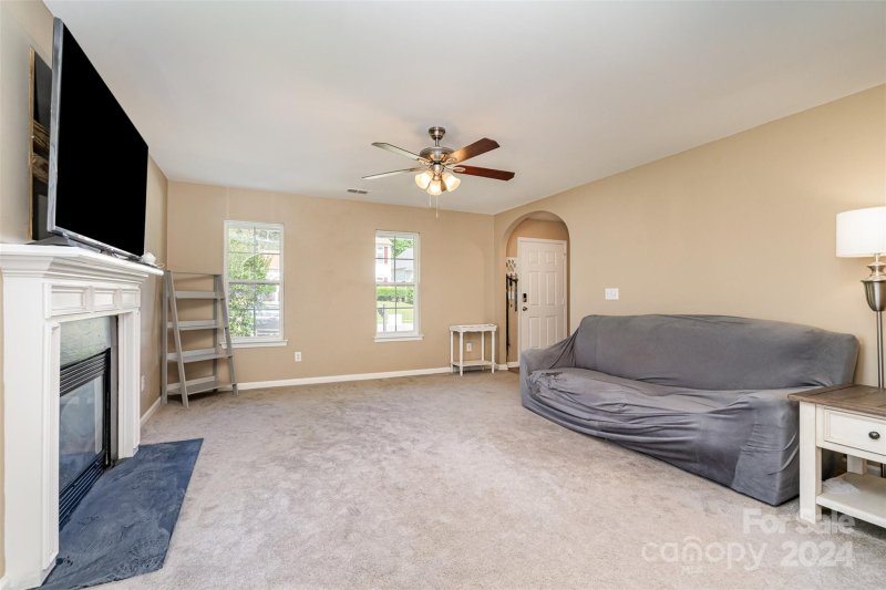 Property image 4 at 329 Winding Canyon Drive, Charlotte, NC 28214