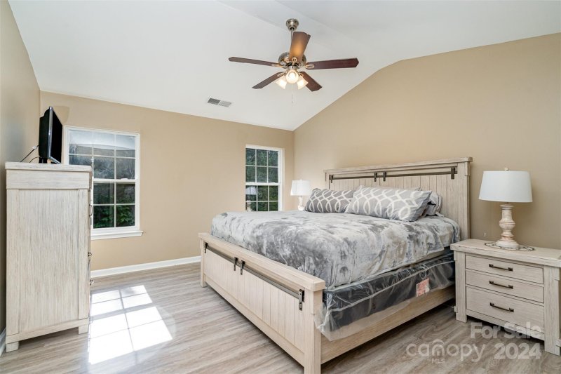 Property image 5 at 329 Winding Canyon Drive, Charlotte, NC 28214