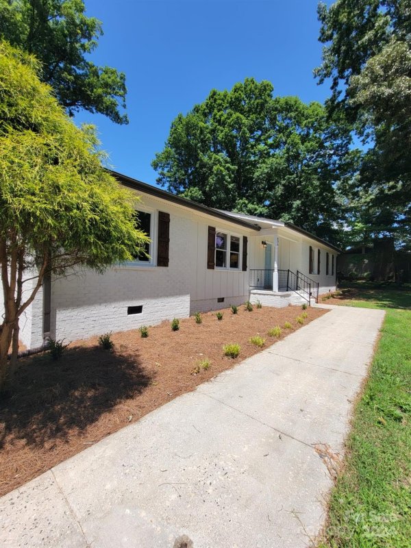 Property image 3 at 406 White Oaks Drive, Salisbury, NC 28147