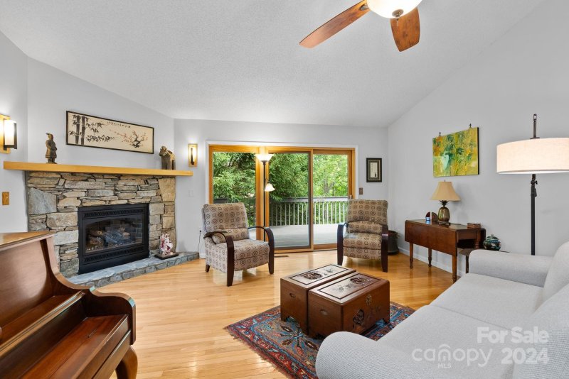 Property image 4 at 2 Zachary Ridge Road, Asheville, NC 28804