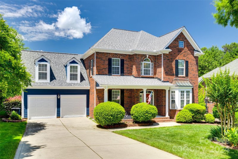 2044 Emerald Pines Drive