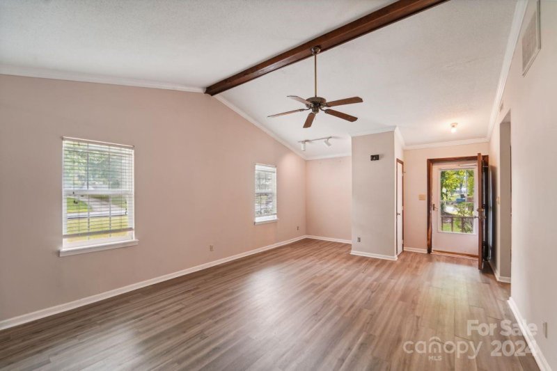 Property image 5 at 6813 N Ridge Court, Charlotte, NC 28215