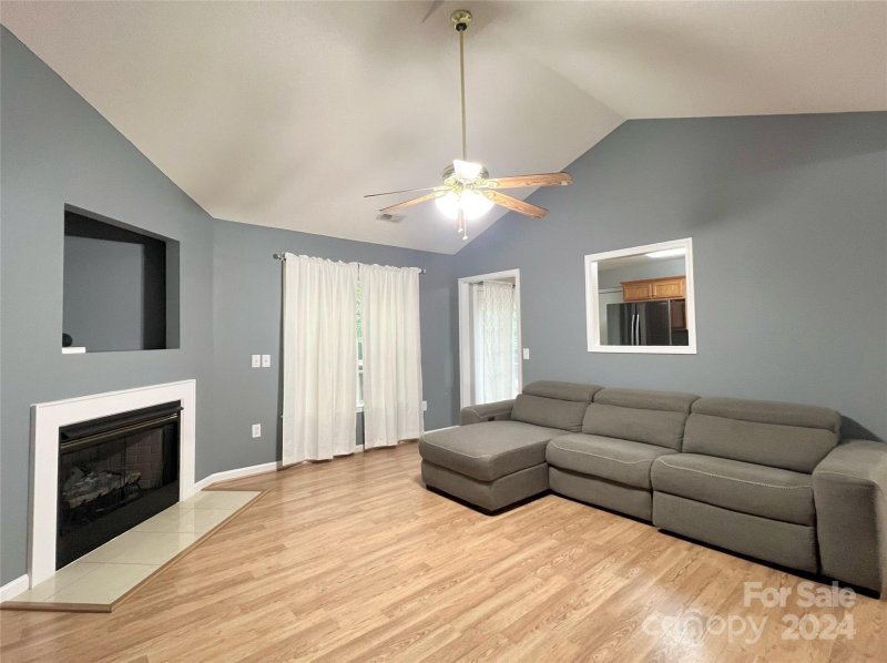 Property image 2 at 2104 Redberry Lane, Conover, NC 28613