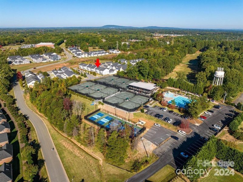 Property image 2 at 2507 Gallery Drive, Denver, NC 28037