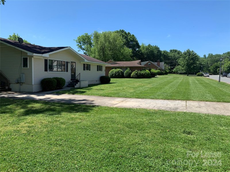 Property image 3 at 9416 Sandburg Avenue, Charlotte, NC 28213