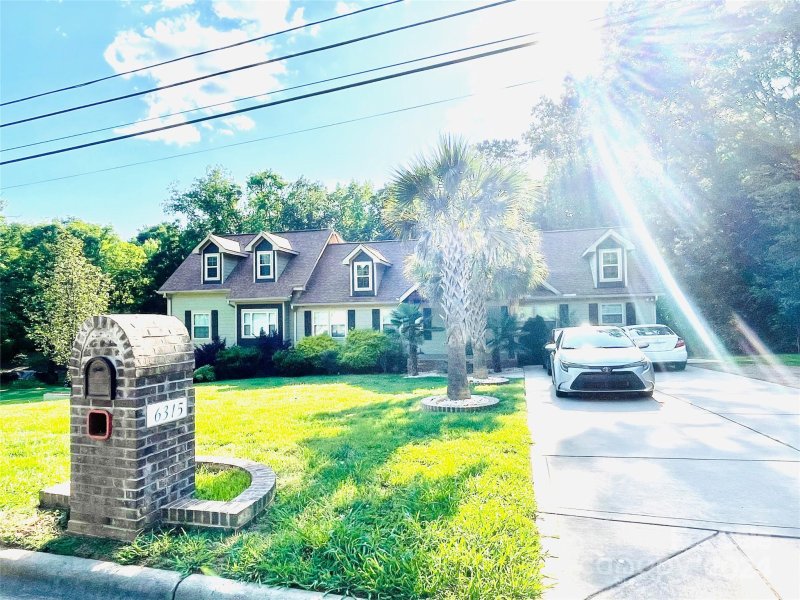Property image 3 at 6315 Rockwell Boulevard, Charlotte, NC 28269