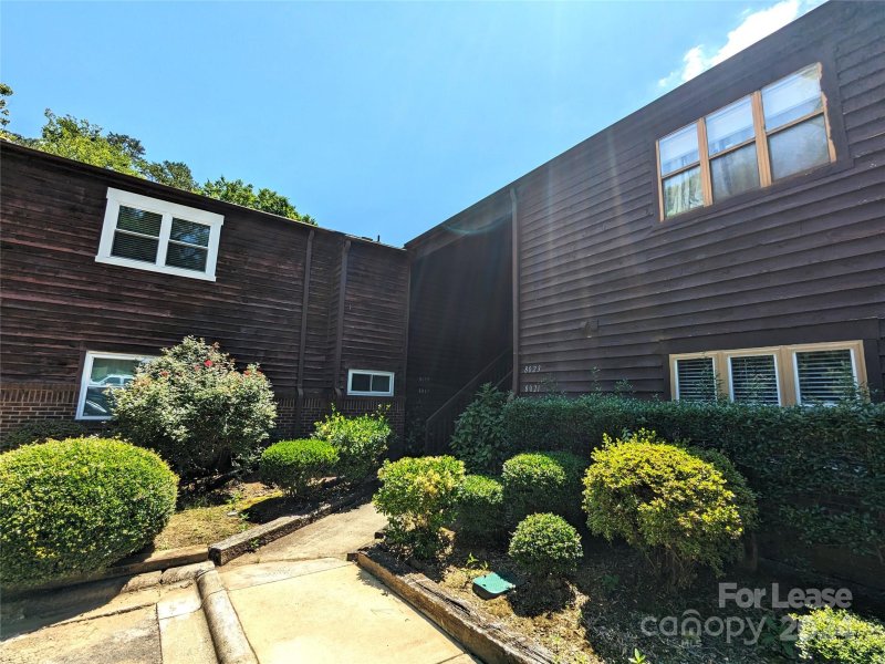 Property image 2 at 8021 Cedar Glen Drive, Charlotte, NC 28212