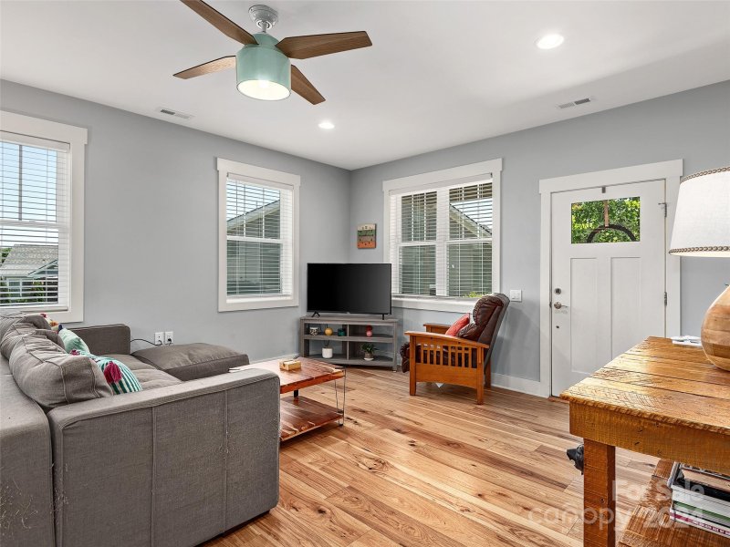 Property image 3 at 48 Chisel Lane, Hendersonville, NC 28792