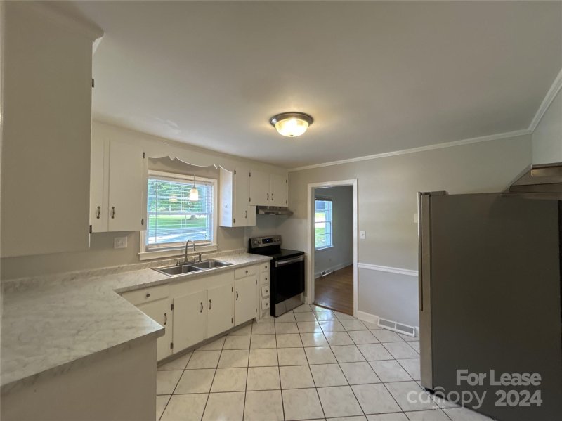 Property image 4 at 2255 Falmouth Road, Charlotte, NC 28205