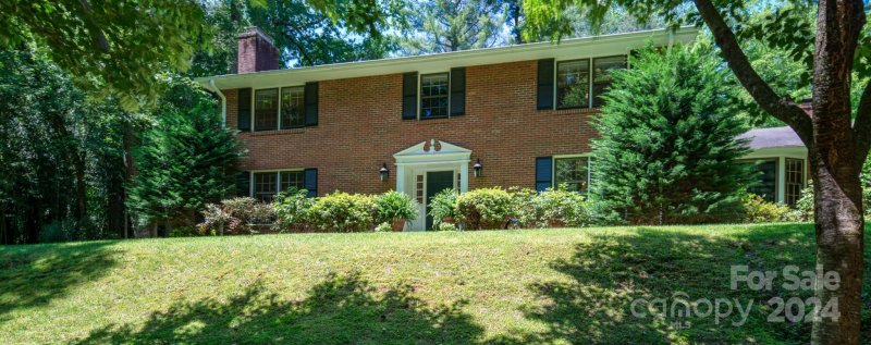 Property image 3 at 13 Forest Road, Asheville, NC 28803