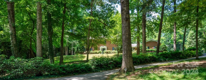 Property image 5 at 13 Forest Road, Asheville, NC 28803