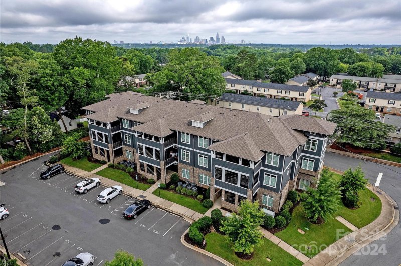 Property image 2 at 935 Mcalway Road, Charlotte, NC 28211