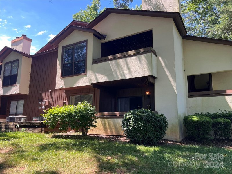 Property image 2 at 7234 Winery Lane, Charlotte, NC 28227