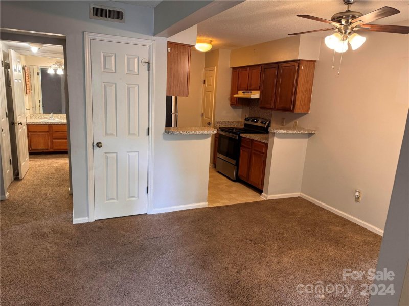 Property image 4 at 7234 Winery Lane, Charlotte, NC 28227