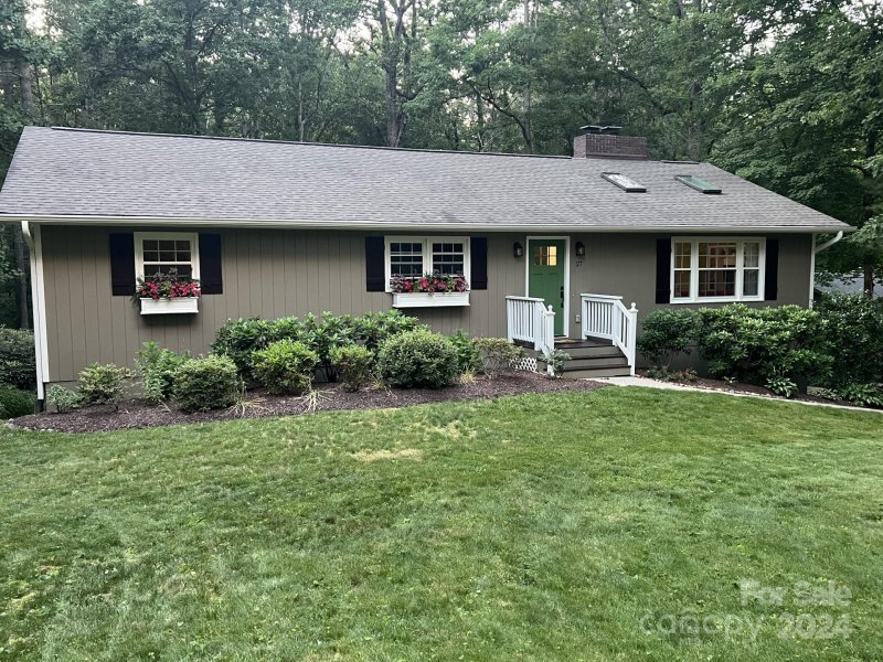 Property image 2 at 27 Turnberry Drive, Arden, NC 28704