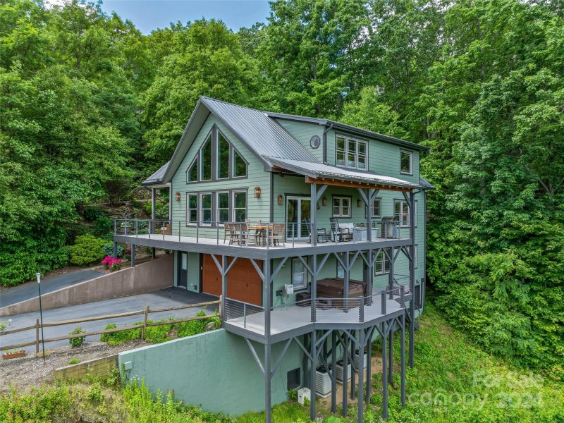 Property image 3 at 27 Lake Wood Avenue, Black Mountain, NC 28711