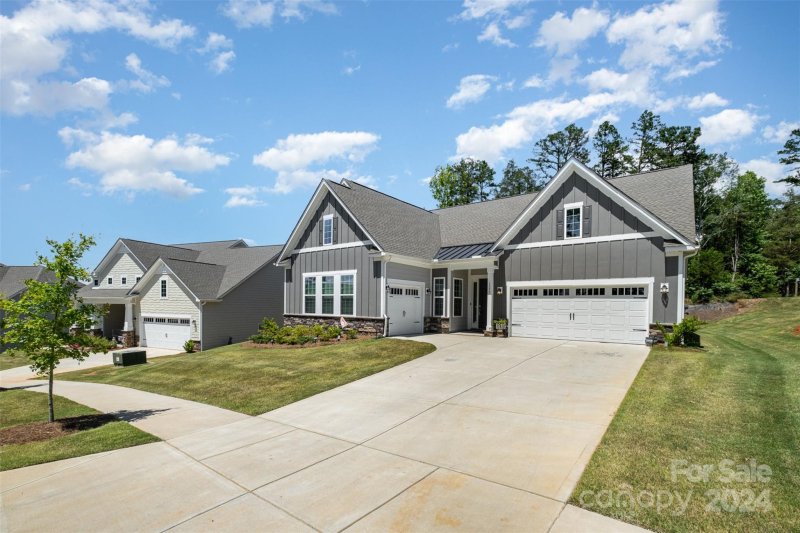 Property image 2 at 1377 Dali Boulevard, Mount Holly, NC 28120