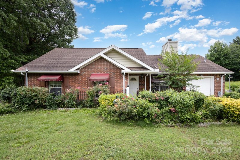 Property image 2 at 2025 Sloan Drive, Charlotte, NC 28208