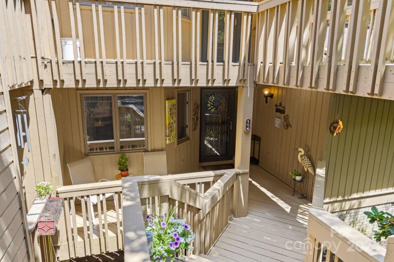 Property image 4 at 114 Live Oak Lane, Hendersonville, NC 28791