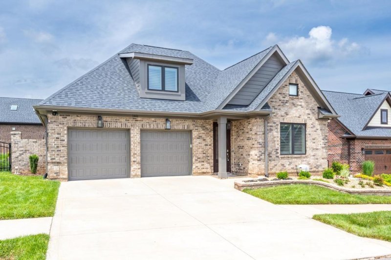 1446 Spring Ridge Lane