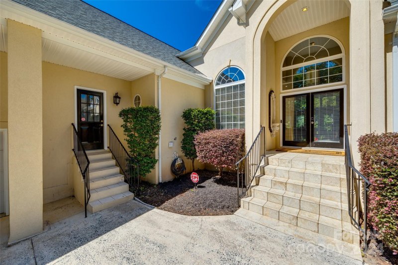 Property image 2 at 7125 Olde Sycamore Drive, Mint Hill, NC 28227