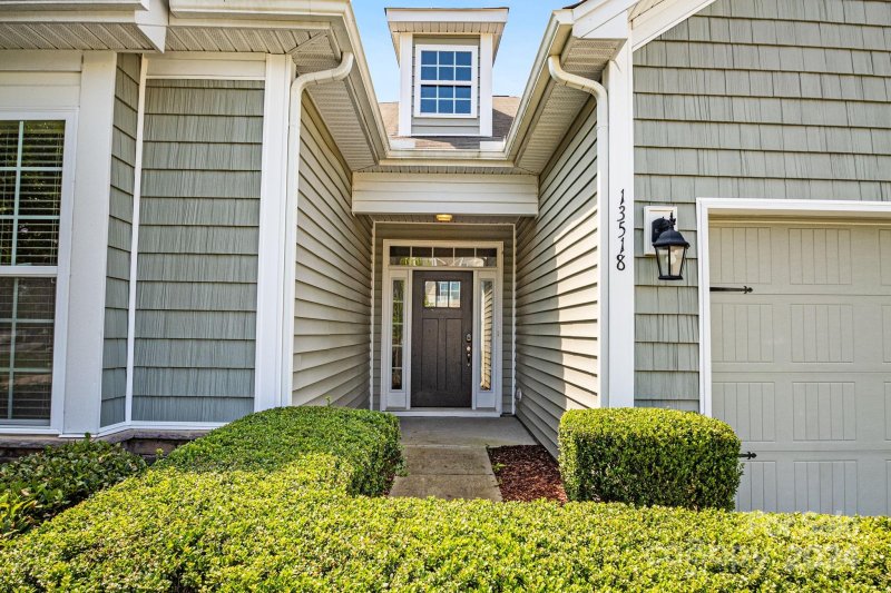 Property image 3 at 13518 Morgan Lee Avenue, Charlotte, NC 28213